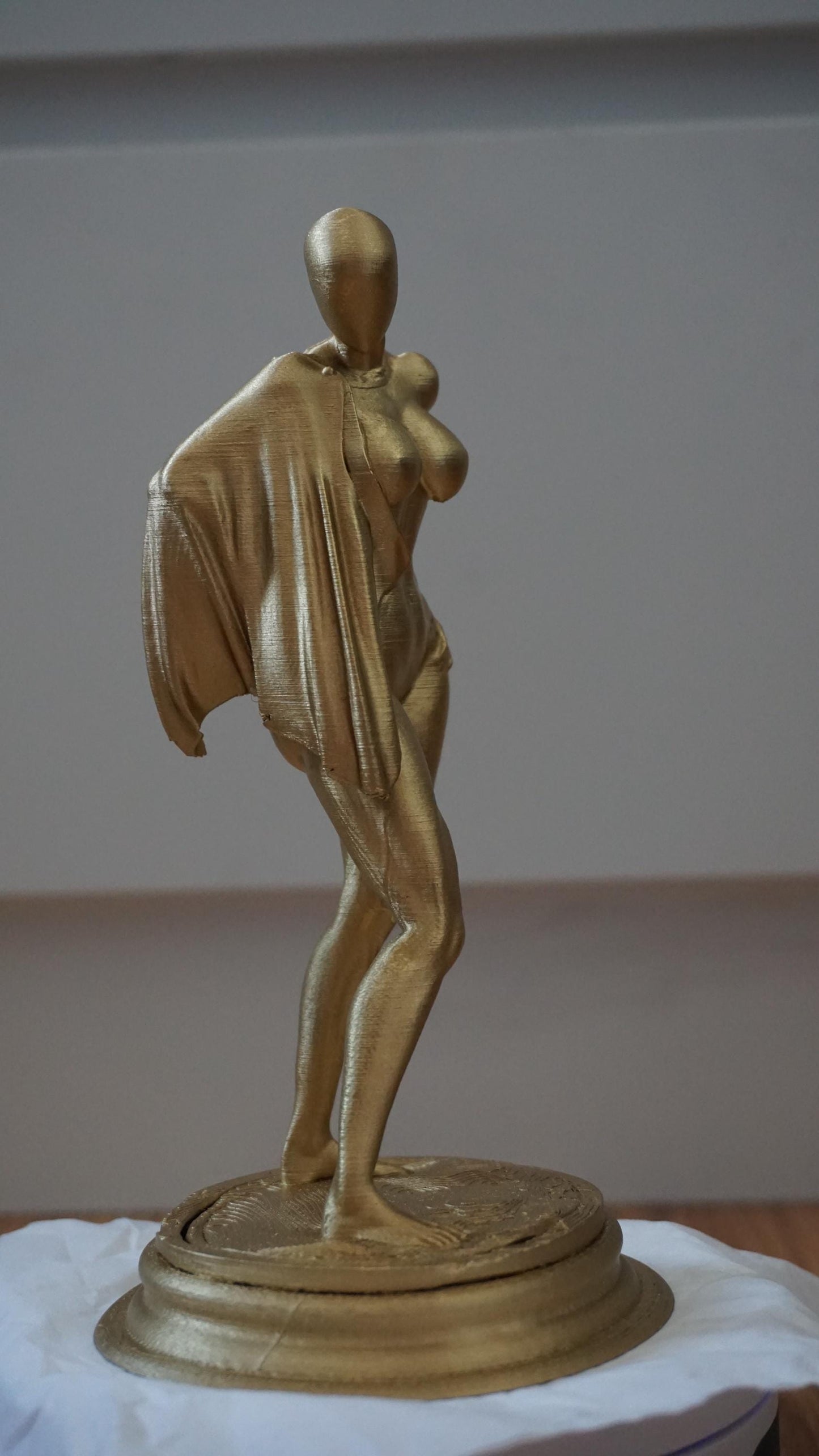 Shrouded Form – Faceless Female Figurine