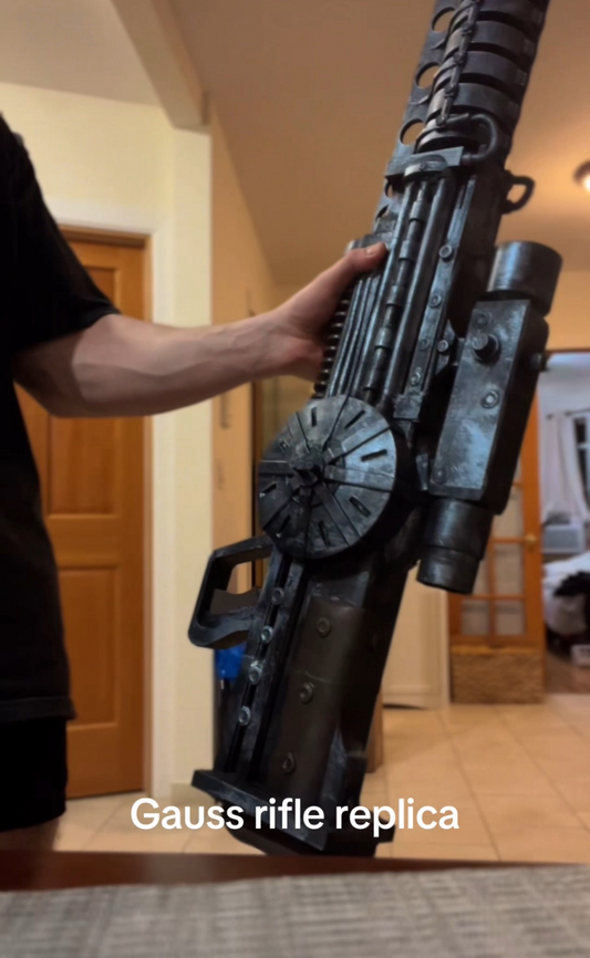 REPLICA Gauss Rifle Realistic Size