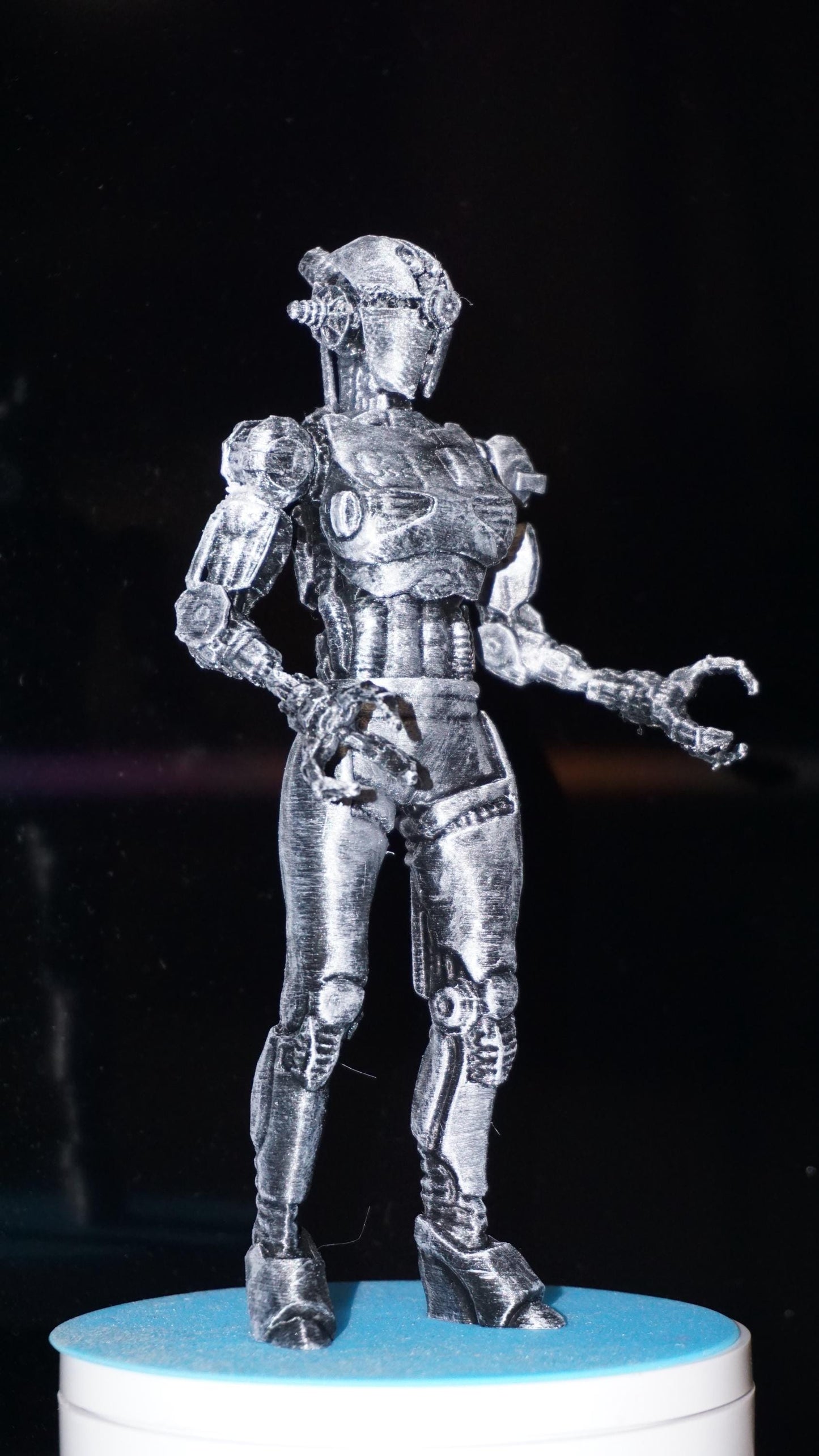 Assaultron Dark sci fi Robot Figurine