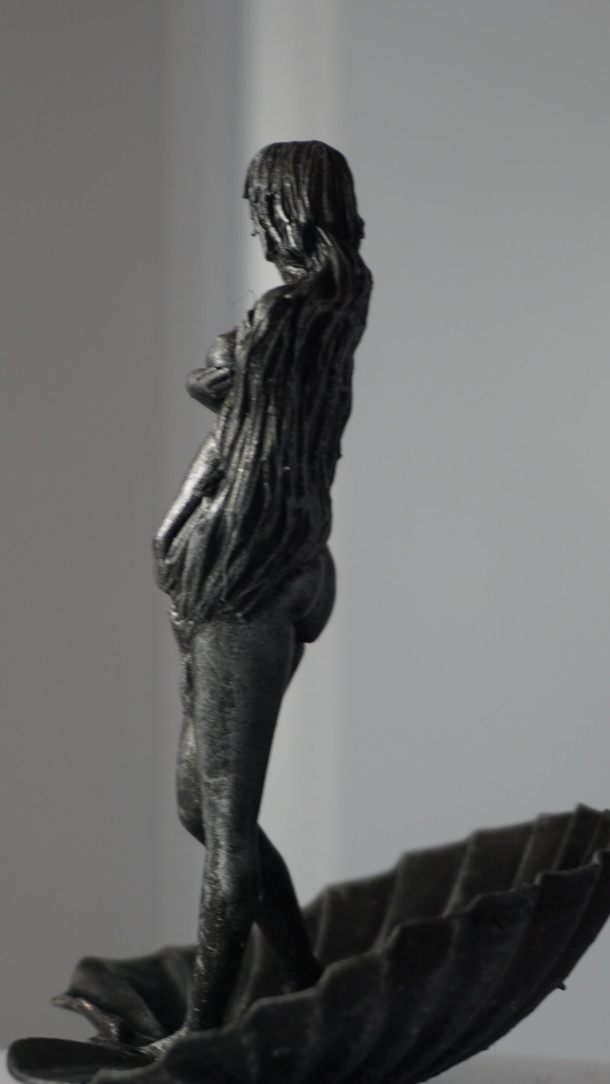 Modern Venus Statue, Antique Bronze or Silver, High-Quality Resin Finish