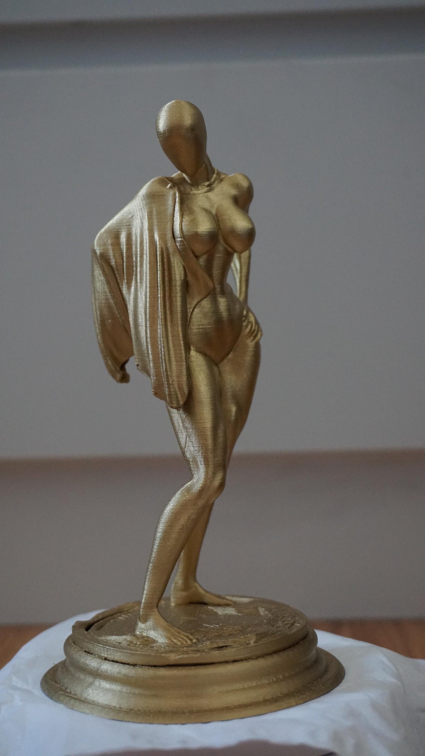 Shrouded Form – Faceless Female Figurine