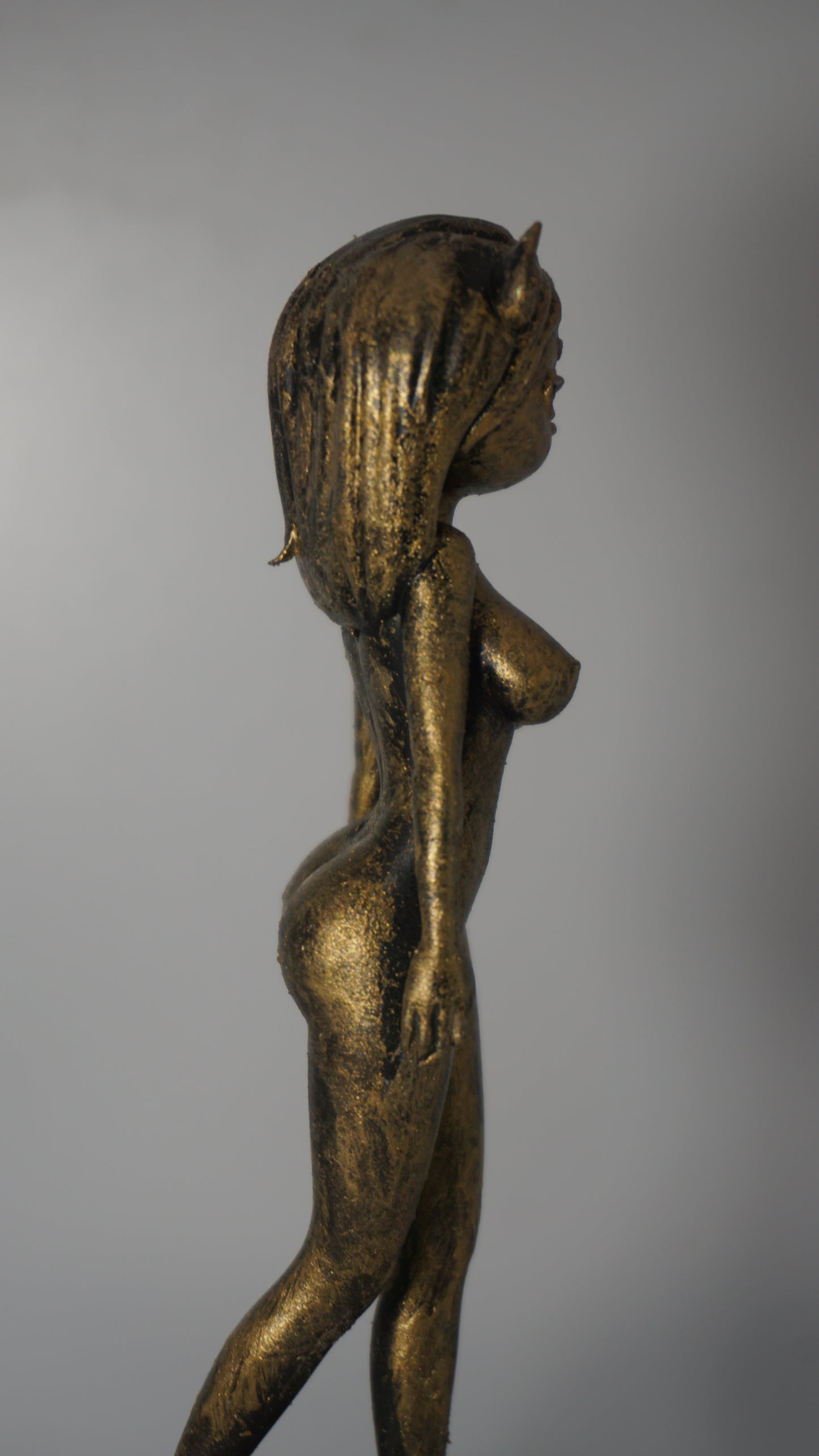 Claire From the Summoning Statue