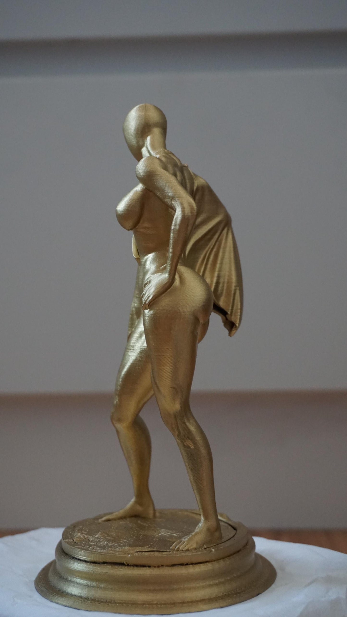 Shrouded Form – Faceless Female Figurine