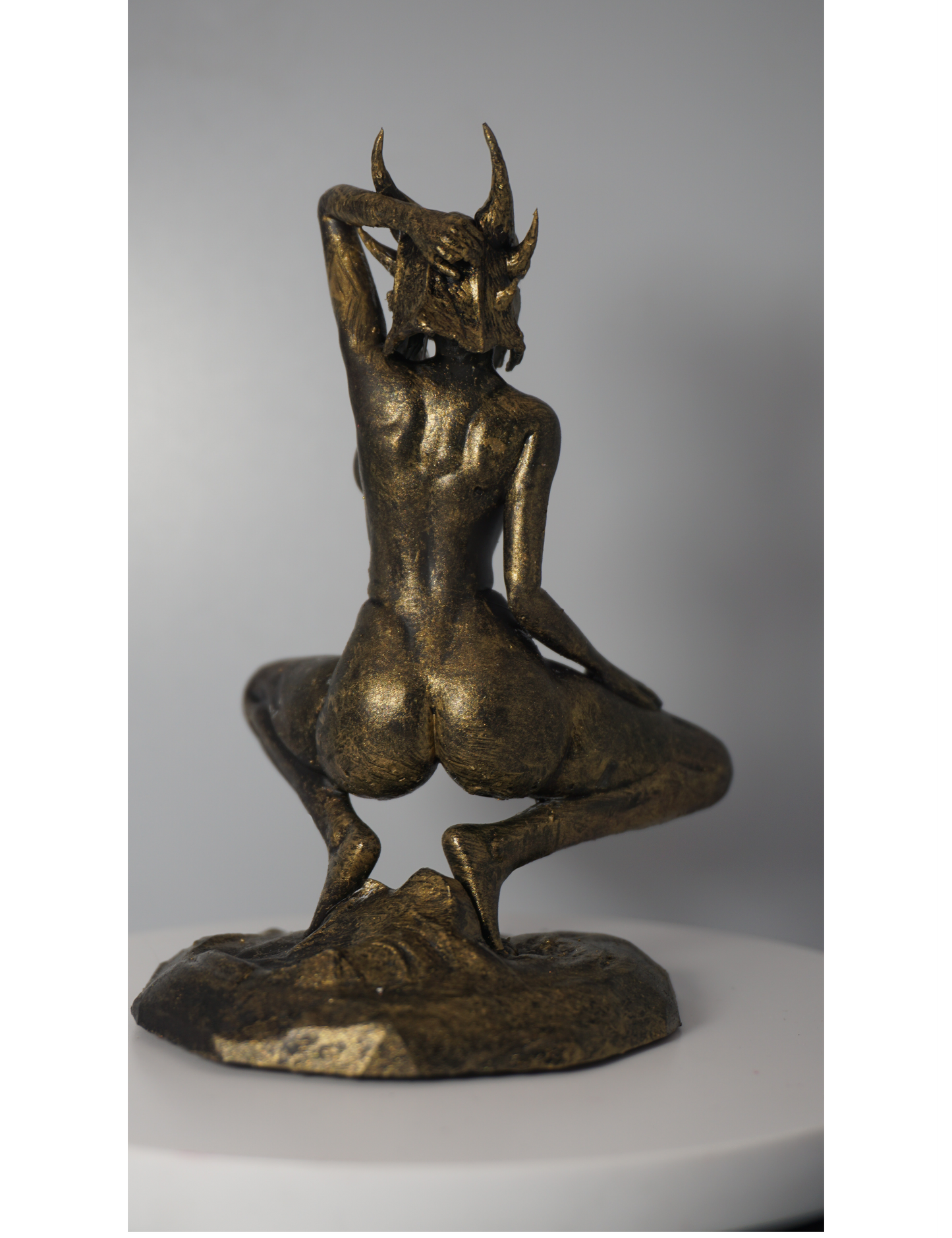 Daedric Dragon Hunter Woman Statue Mature Version