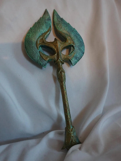 Glass War Axe replica