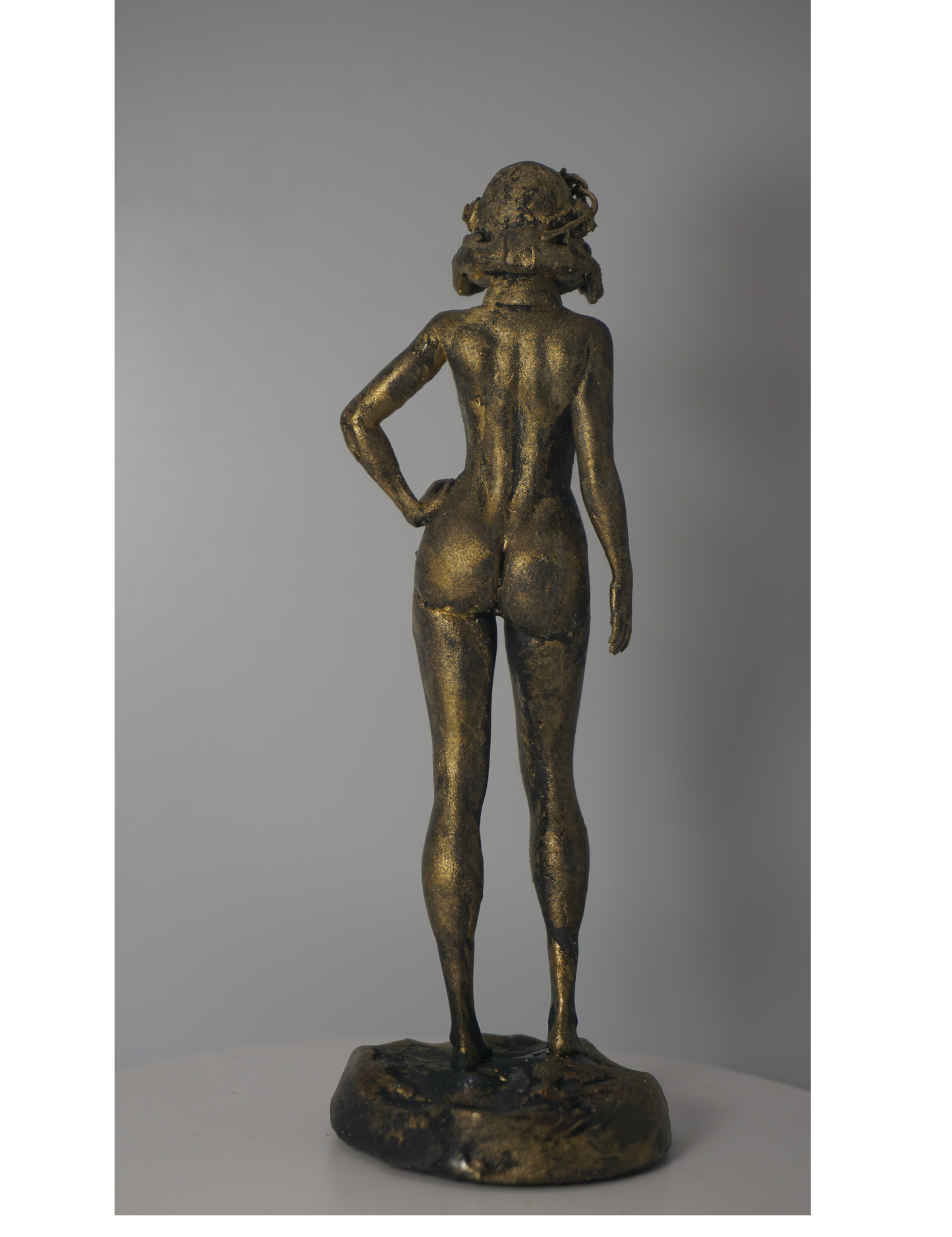 Paladin of steel Woman Statue Mature Version