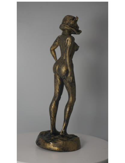 Paladin of steel Woman Statue Mature Version