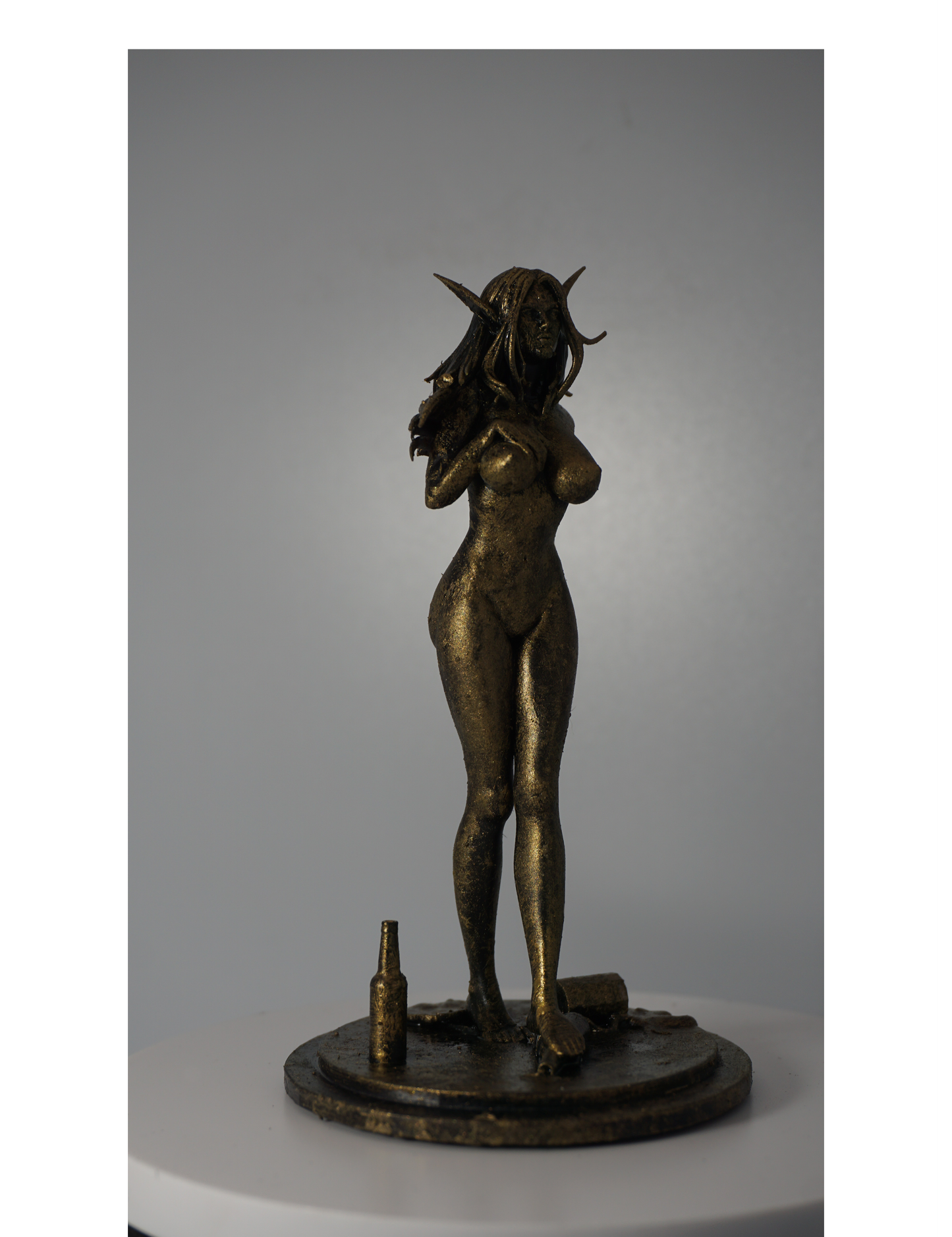 Drunk Tavern Elf Statue